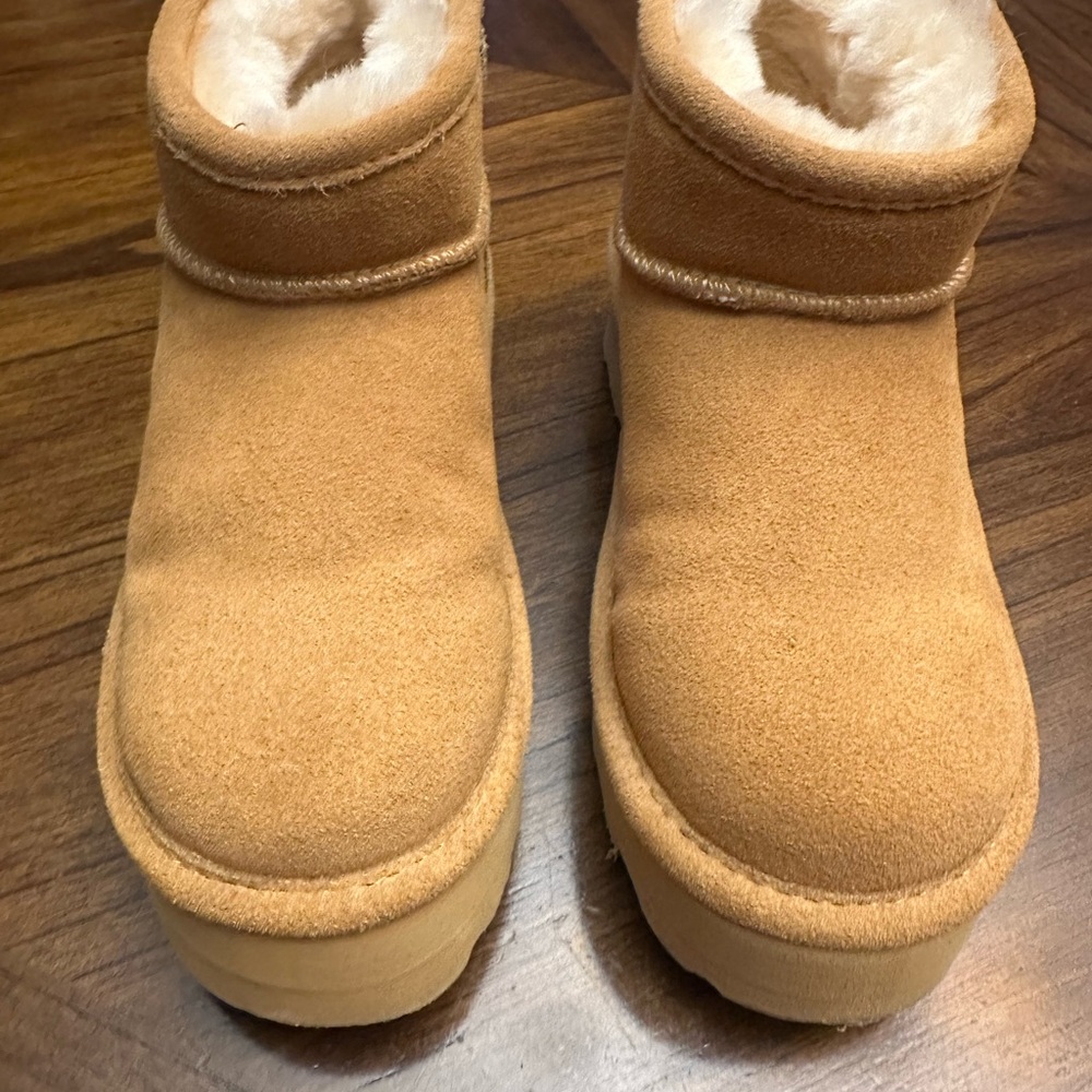 Bearpaw Retro Shorty Boot